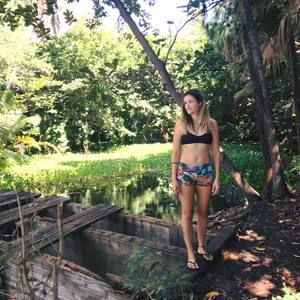 Meet your Posher, Briana